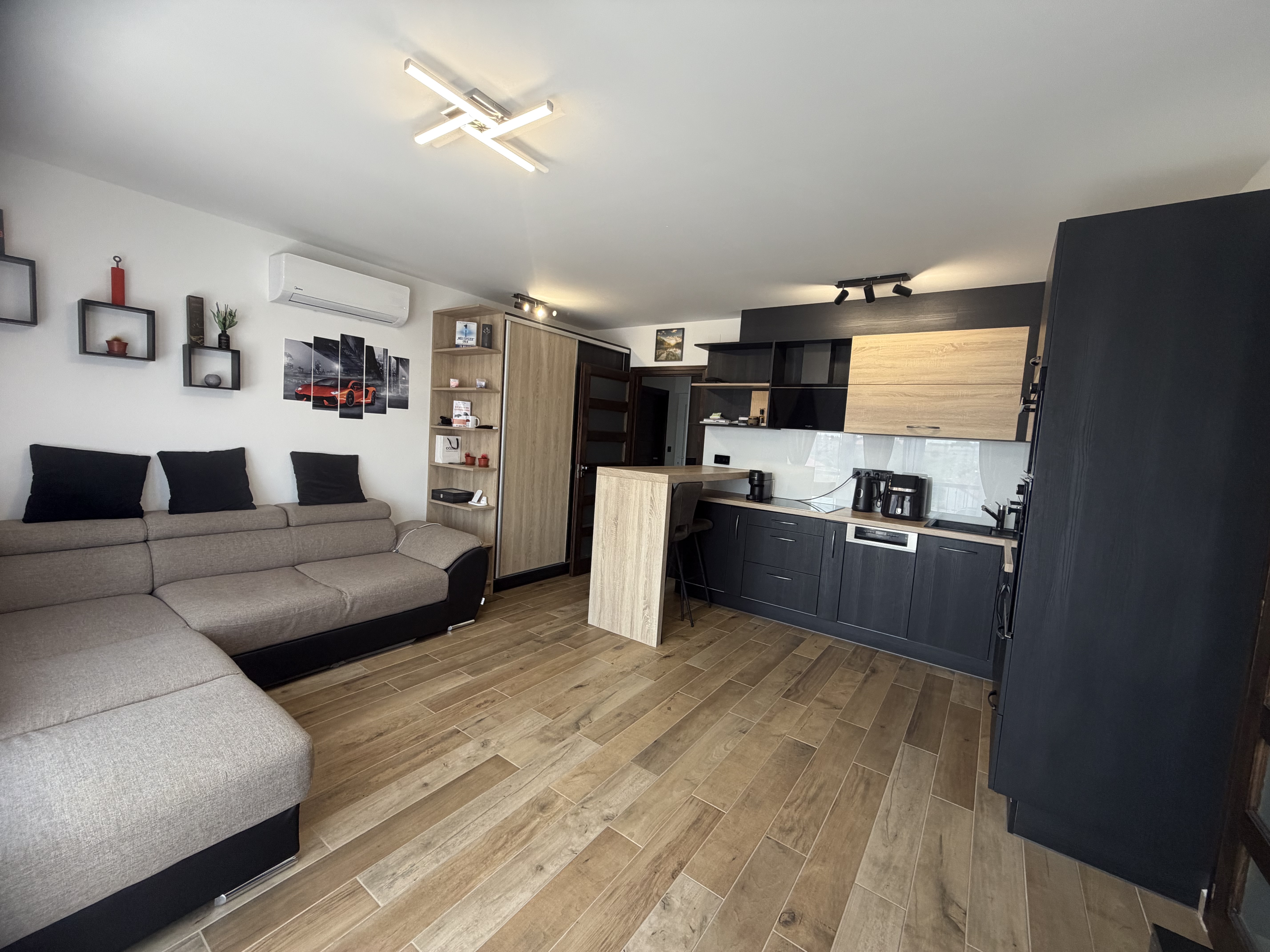 SZEGED, POZSONYI I. U. TÉGLALAKÁS - 42 m2 - Tégla lakás