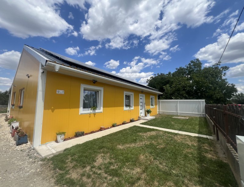 DESZK, RÓZSA UTCA CSALÁDI HÁZ - 171 m2 - Ház