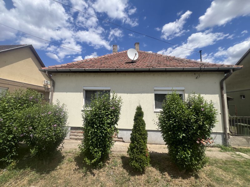 DESZK, TÁNCSICS UTCA - 76 m2 - Családi ház