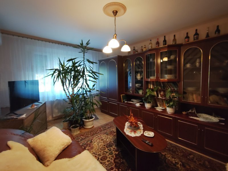 Földszinti társasházi lakás a Csongrádi sugárúton - Szeged - 64 m2 - Panel lakás