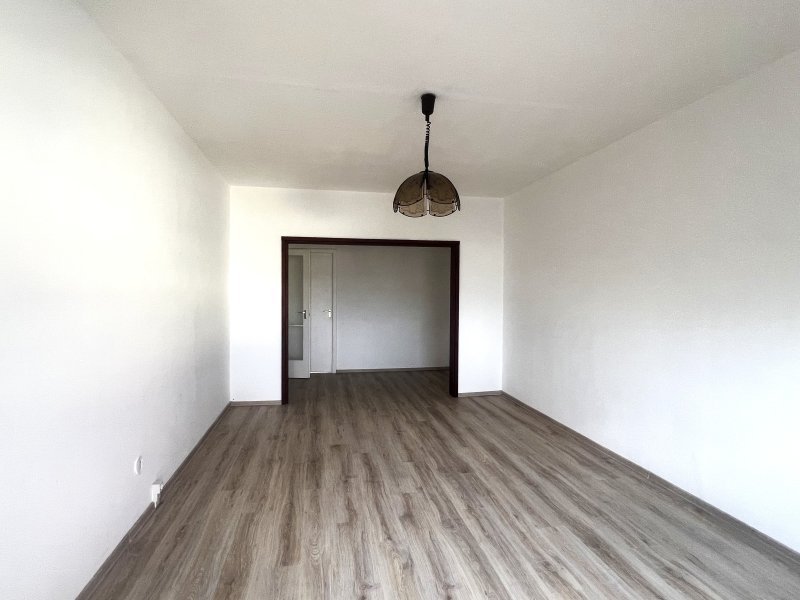 MAKÓ, HUNYADI U.  13. PANELLAKÁS - 55 m2 - Panel lakás